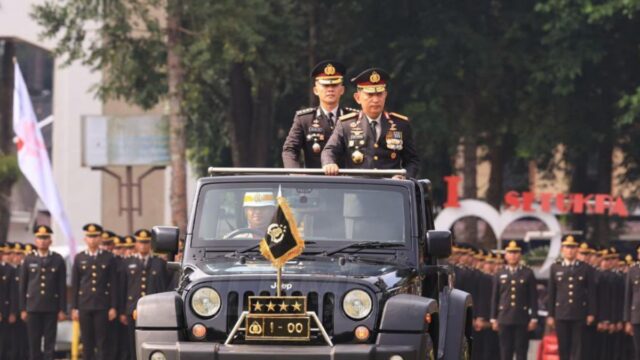 pangkat bintang tiga